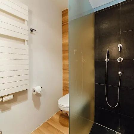M2 Living No 1 Apartment Prerow
